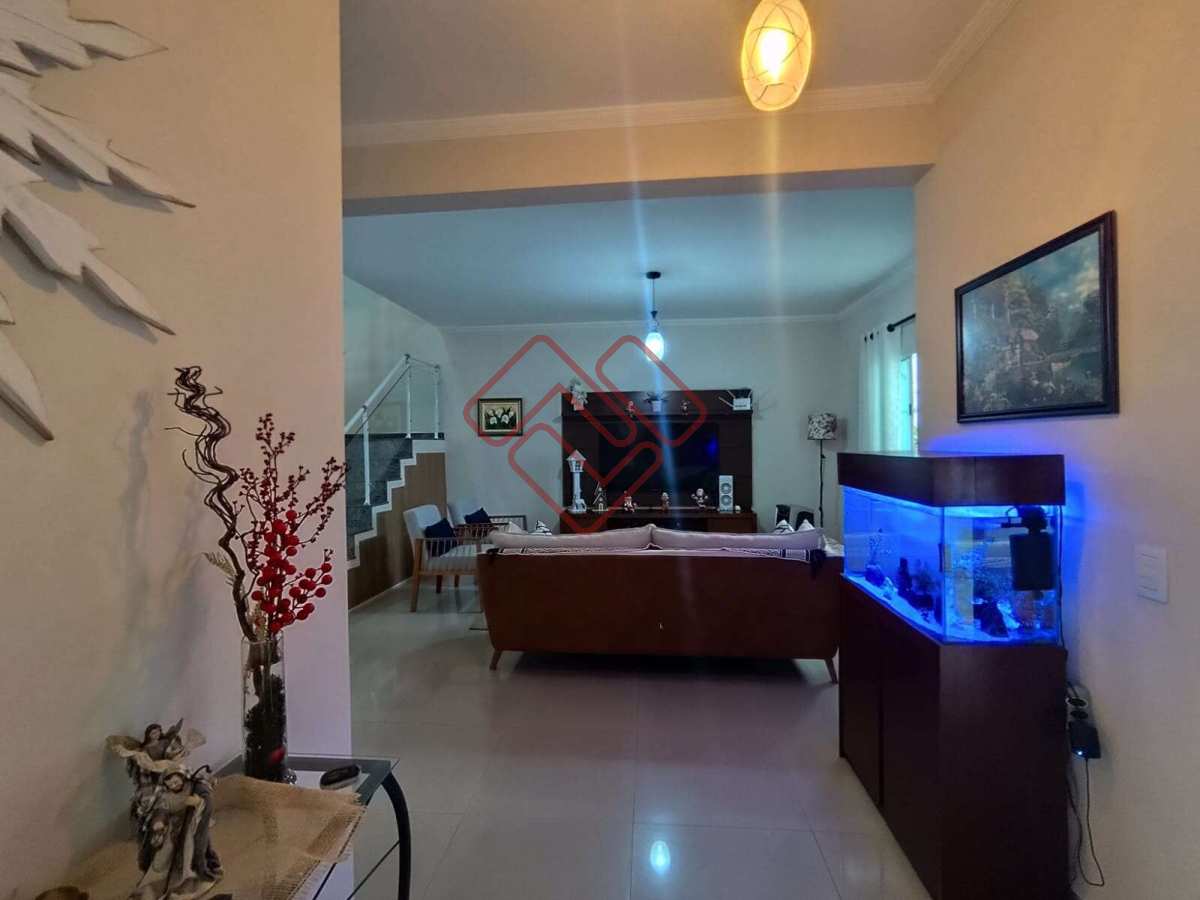 Casa à venda com 3 quartos, 220m² - Jd. Ana Luiza,Itupeva