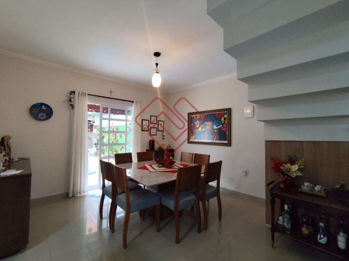 Casa à venda com 3 quartos, 220m² - Jd. Ana Luiza,Itupeva