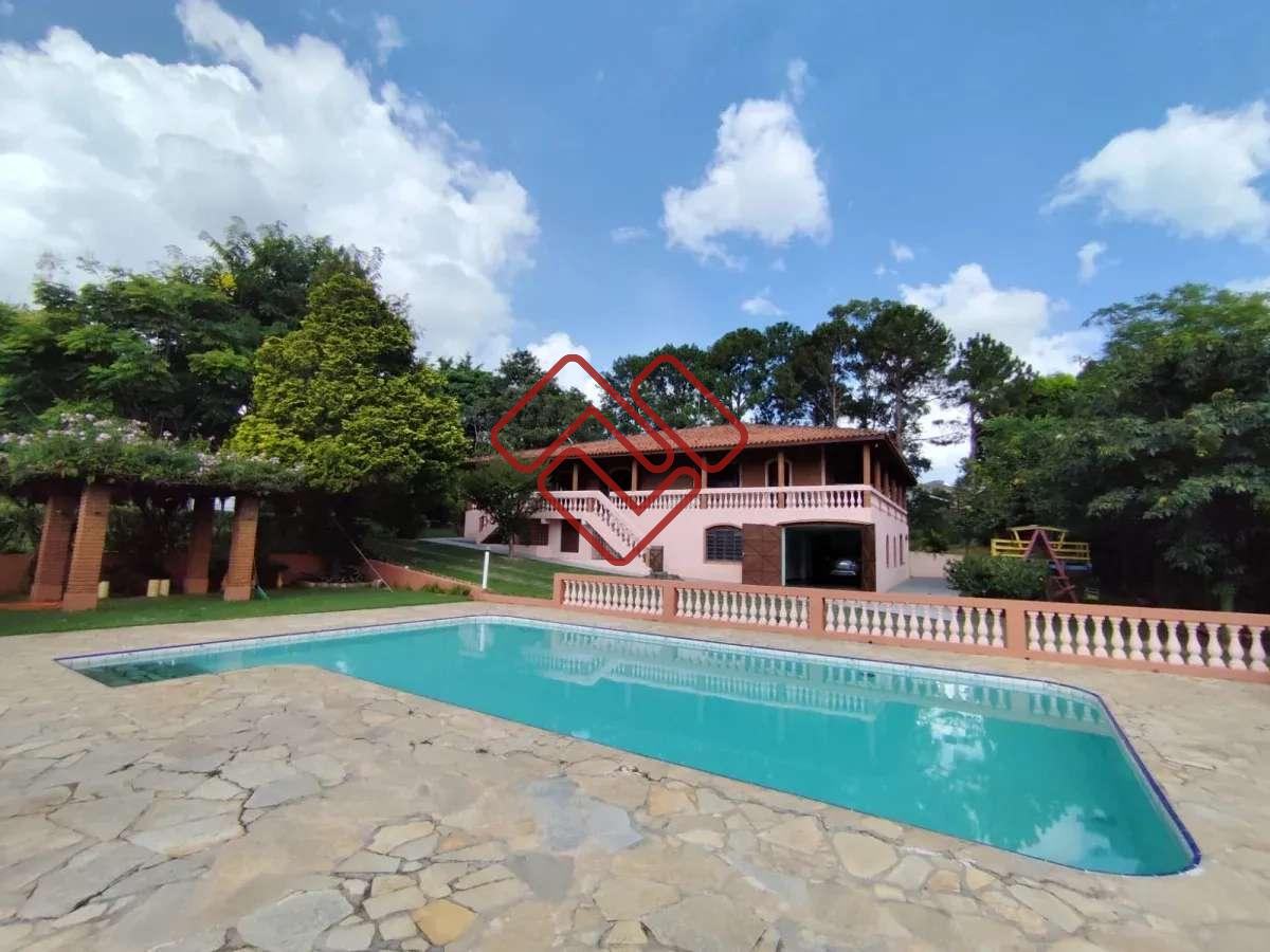 Chácara à venda com 5 quartos, 691m² - ,