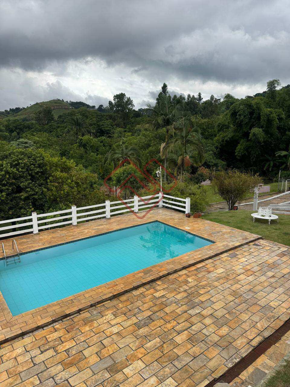 Chácara à venda com 4 quartos, 280m² - ,